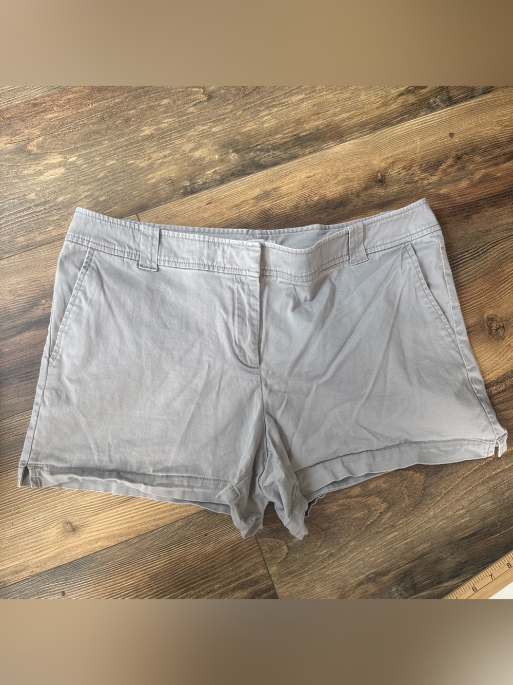 New York Company Women’s Shorts Gray Essential Hampton Bottoms Size 14